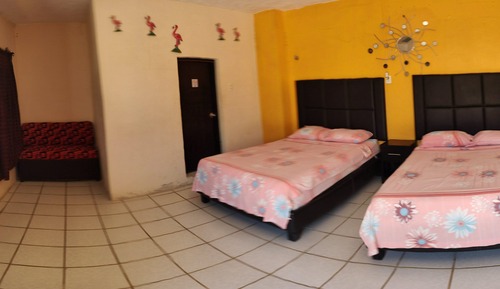Chambre, vue cour intérieure