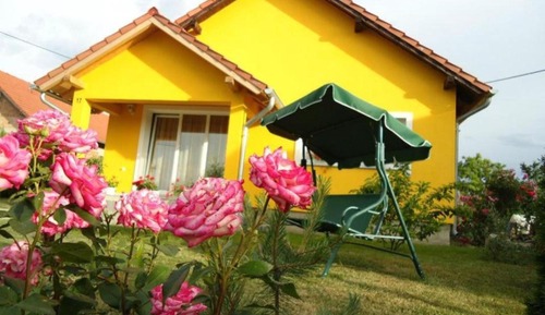 Appartement (One Bedroom Apartment with Balcony)