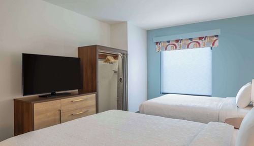 Suite, 2 grands lits, accessible aux personnes à mobilité réduite, baignoire