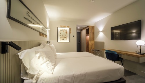 Chambre Classique Double ou avec lits jumeaux, balcon