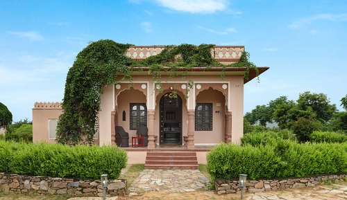 Cottage Luxe