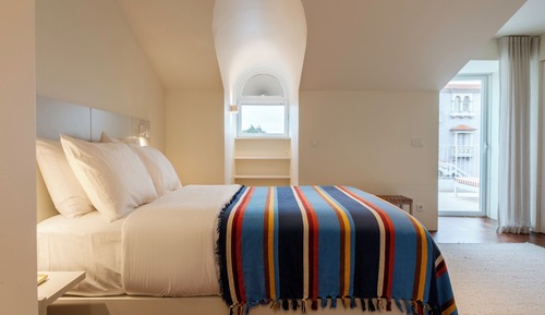 Appartement Familial, balcon, vue piscine