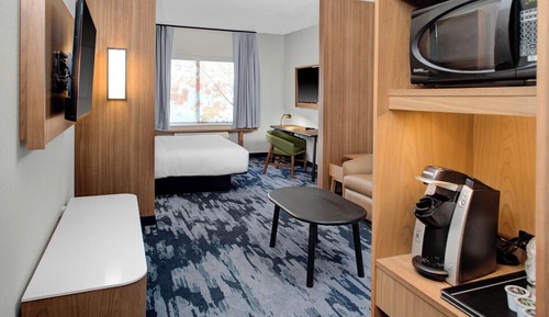 Suite, 1 très grand lit et 1 canapé-lit