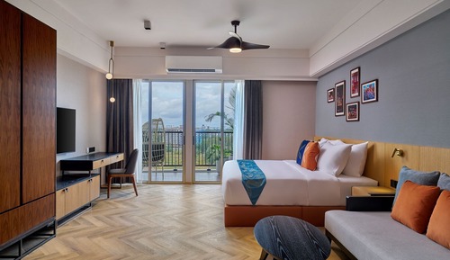 Chambre Double « Premier », balcon, vue partielle sur la mer