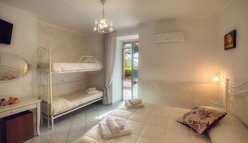 Chambre Quadruple Familiale, vue jardin