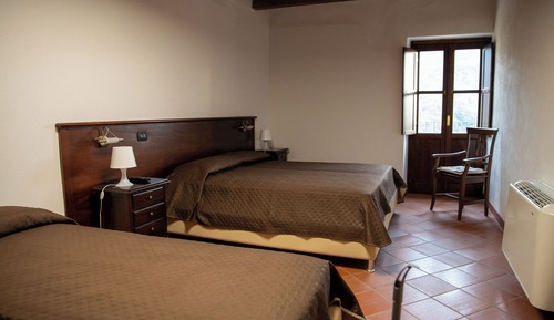 Chambre Triple, salle de bains privée, vue montagne