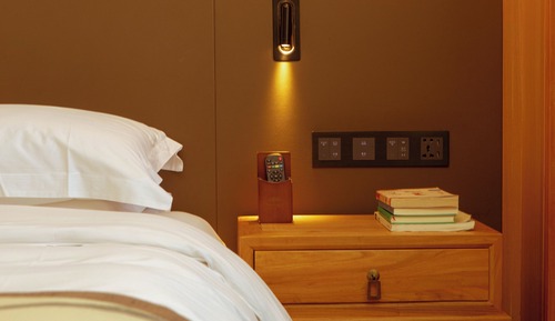 Chambre Double Supérieure, futon japonais, vue cour intérieure