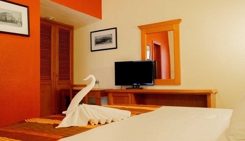 Chambre Double Standard, 2 grands lits, vue jardin