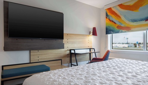 Chambre, 1 très grand lit
