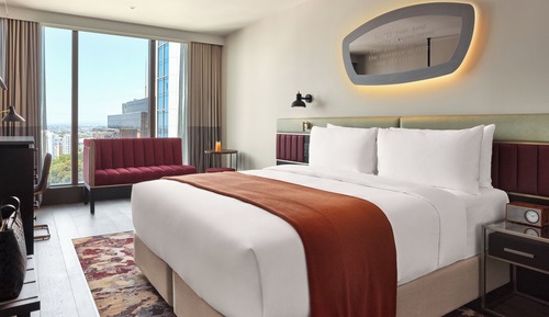 Chambre Premium, 1 très grand lit, vue ville
