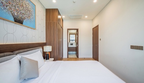 Suite Majestueuse, 1 chambre, accès salon affaires, vue ville