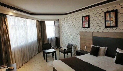 Chambre Classique, vue ville