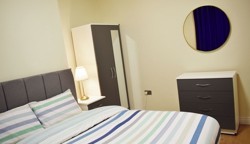 Chambre Double Confort, 1 lit double, non-fumeurs, four à micro-ondes