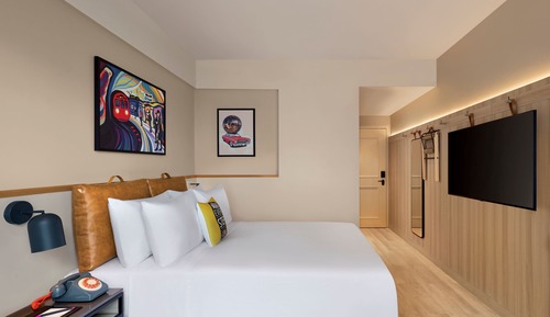 Chambre, 1 grand lit, non-fumeurs, vue ville