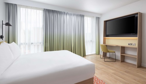 Chambre, 1 très grand lit, accessible aux personnes à mobilité réduite