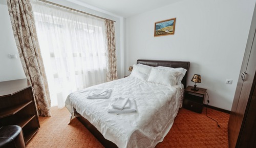 Chambre Double Affaires, vue montagne