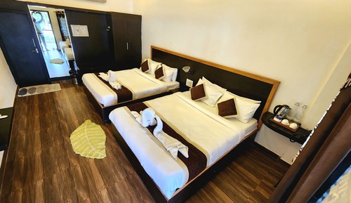 Suite Familiale, vue piscine