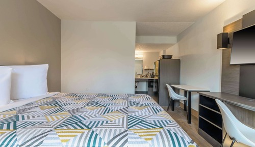 Chambre Standard, 1 lit double, fumeurs, coin cuisine