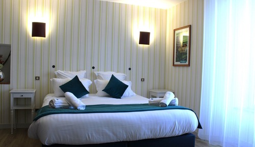 Chambre Double Premium, salle de bains privée, vue jardin (Omaha Beach)