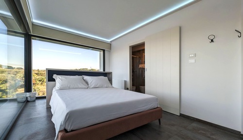 Chambre Panoramique Double ou avec lits jumeaux, vue piscine