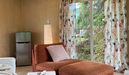 Cabane, 1 grand lit, vue fleuve