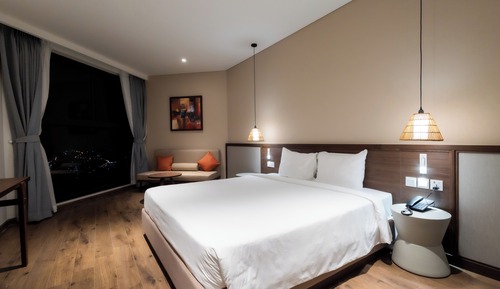 Chambre Double Luxe pour 1 personne, 1 très grand lit et 1 canapé-lit, vue mer, vue mer