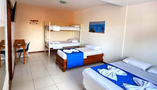 Chambre Quadruple Familiale, salle de bains privée