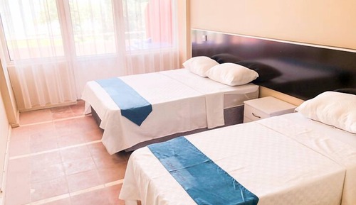 Chambre Classique Double ou avec lits jumeaux, salle de bains privée, vue montagne