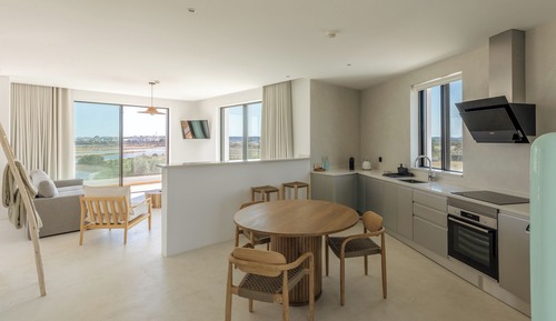 Studio, balcon, vue mer