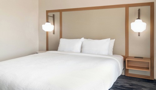 Chambre, 1 très grand lit, non-fumeurs (Hearing Accessible)