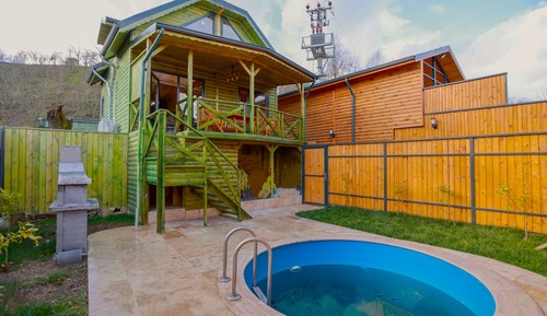 Cottage Deluxe