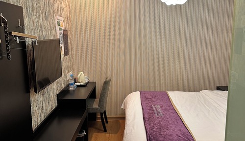 Chambre Double Économique, 1 grand lit