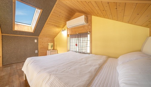 Chambre, 1 chambre (Room 104)