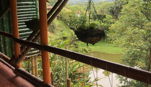 Cabane Romantique, balcon, vue lac