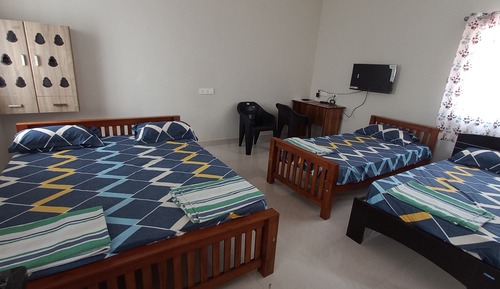 Chambre Quadruple Familiale, vue colline