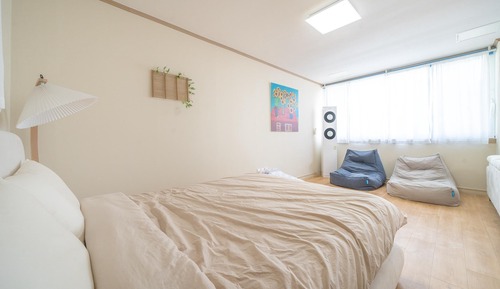 Chambre, 1 chambre (Room 202)