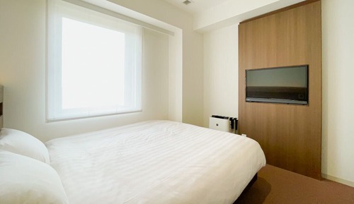 Chambre Double Standard, 1 grand lit, fumeurs, baignoire