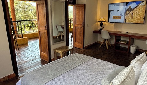 Chambre Quadruple Supérieure, vue piscine