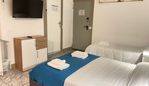 Chambre Triple Supérieure, balcon