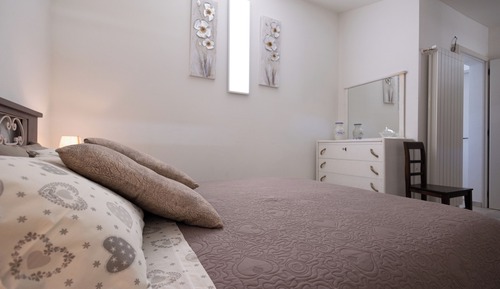 Appartement Panoramique, 1 grand lit et 1 canapé-lit, vue piscine