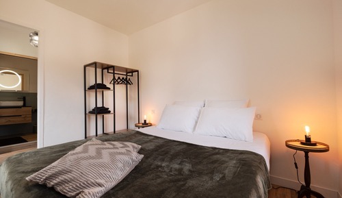 Chambre Double, salle de bains attenante, vue montagne (Belle étoile)