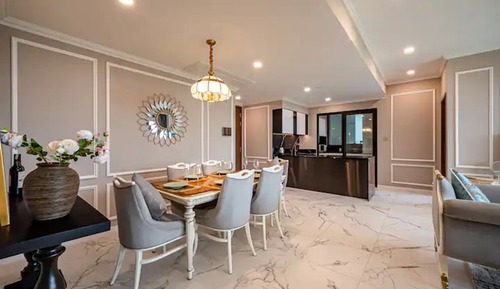 Suite Familiale, 4 chambres, accès piscine, vue ville
