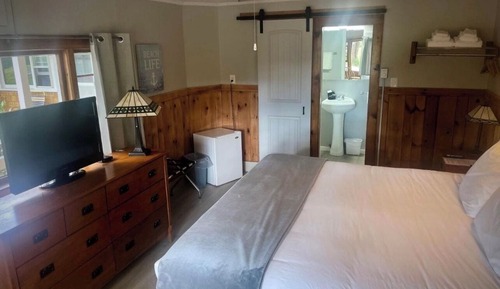 Chambre Deluxe, 1 très grand lit, salle de bains privée