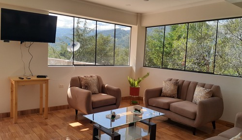 Apartamento familiar, vistas a la montaña
