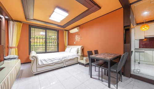 Chambre, 1 chambre (Rose pension)