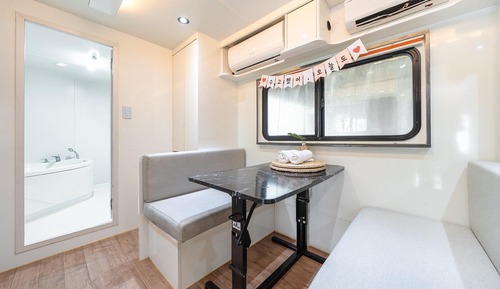 Chambre, 1 chambre (Spa Caravan 1)