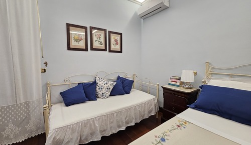 Chambre Triple, vue piscine
