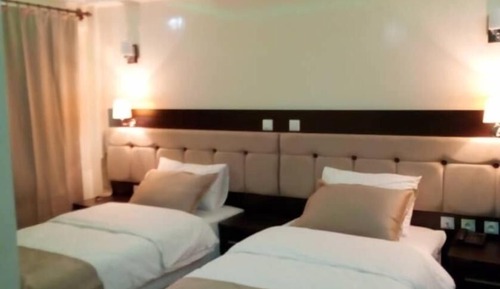 Chambre Standard avec lits jumeaux, 2 lits une place, balcon, vue ville