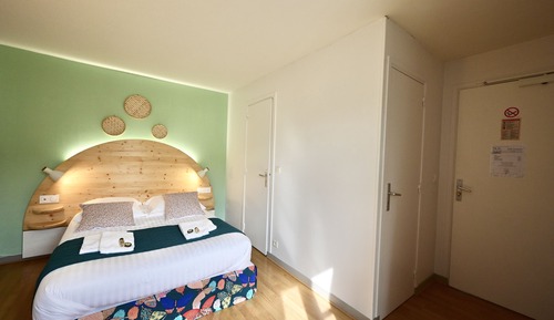 Habitación básica doble, baño privado (Chambre 2)