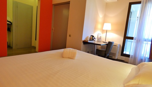 Chambre Double Confort, accessible aux personnes à mobilité réduite